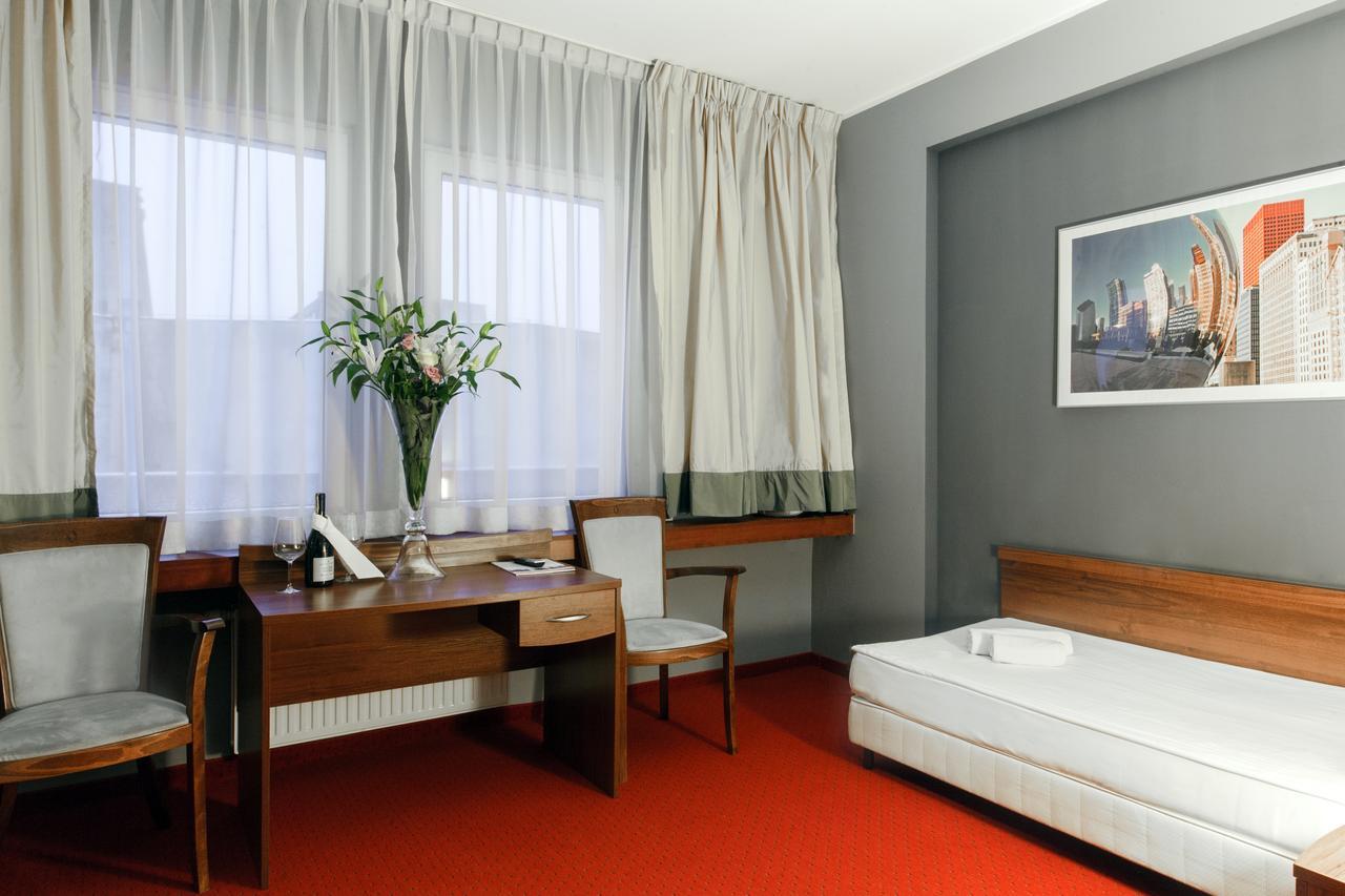 M Hotel Łódź Dış mekan fotoğraf