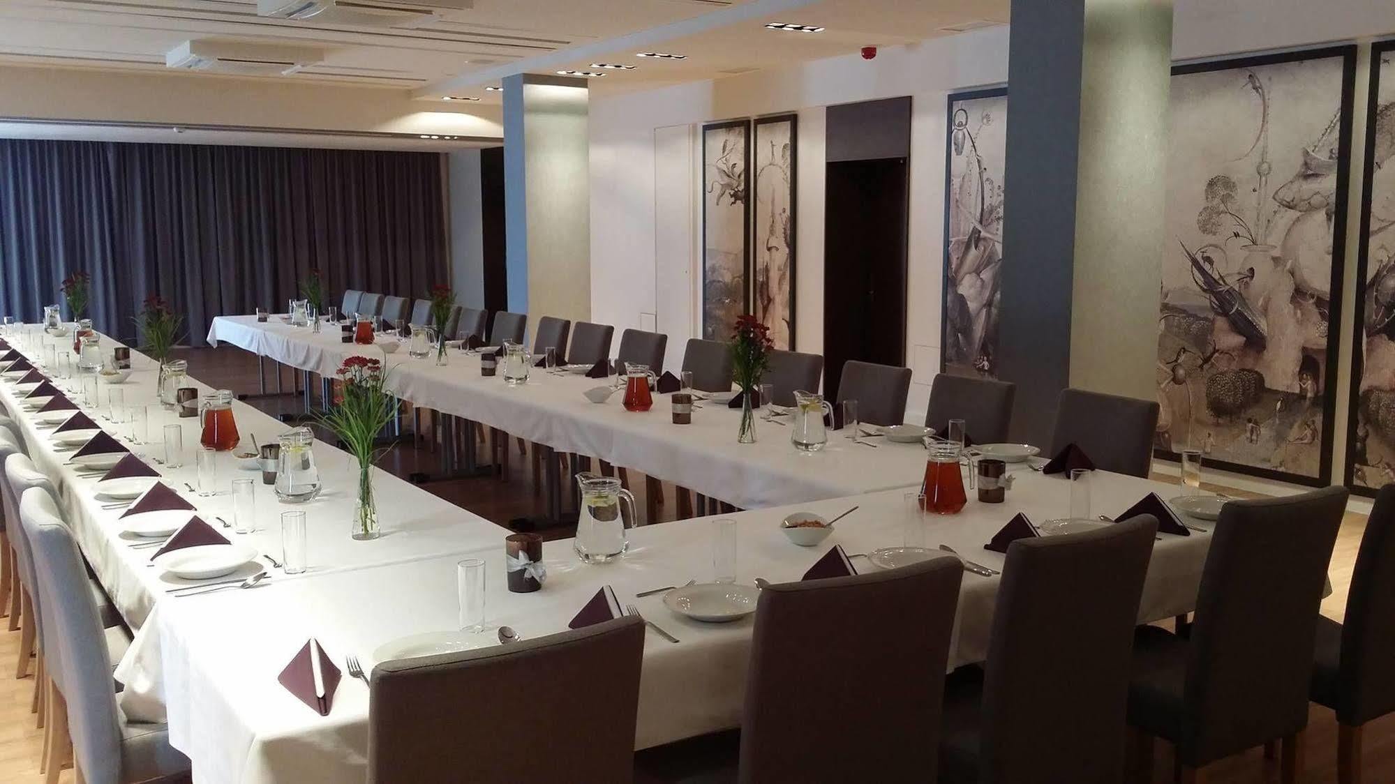 M Hotel Łódź Dış mekan fotoğraf